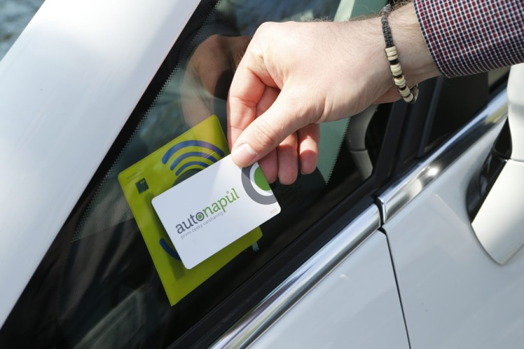 Nejstarší český carsharing Auto Napůl